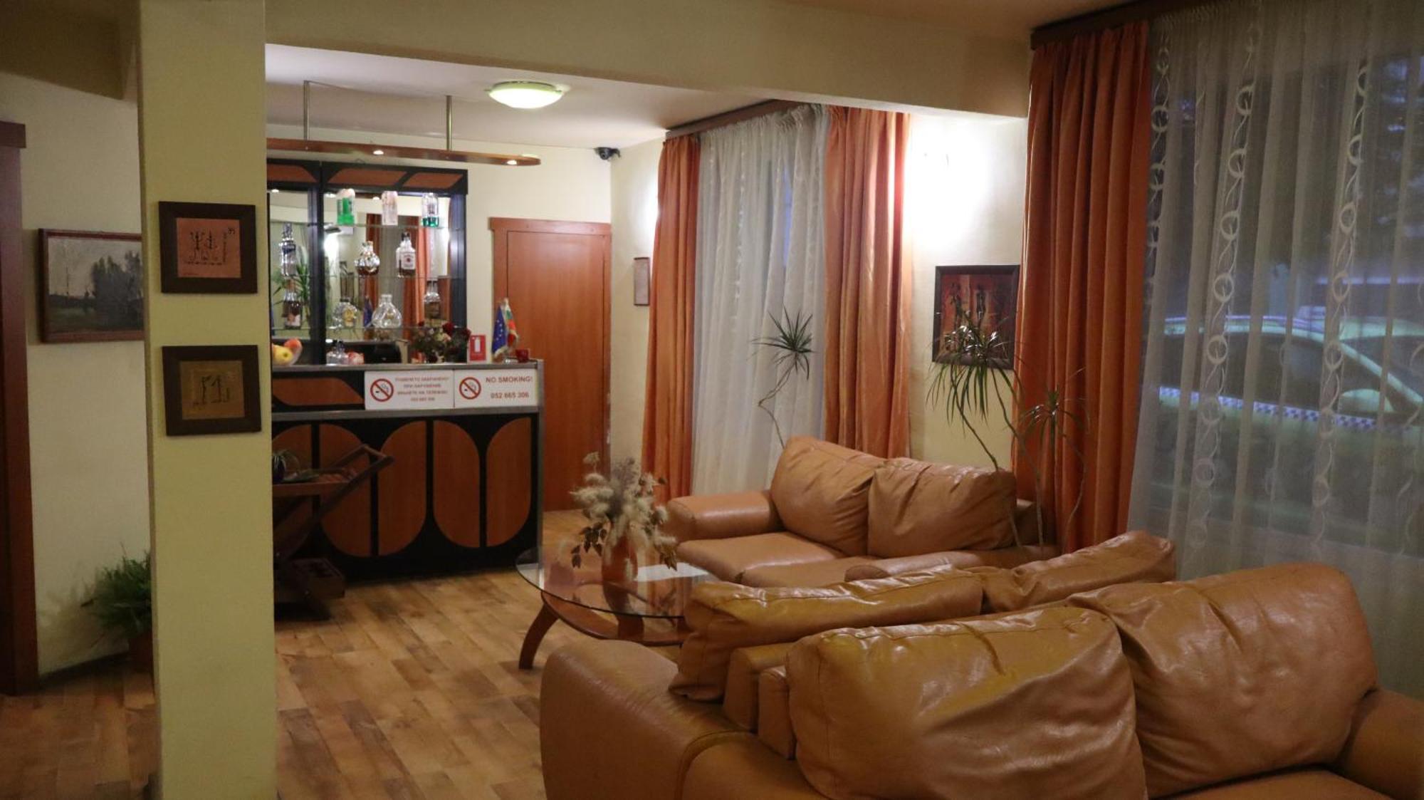 Hotel Palitra 瓦爾納 外观 照片