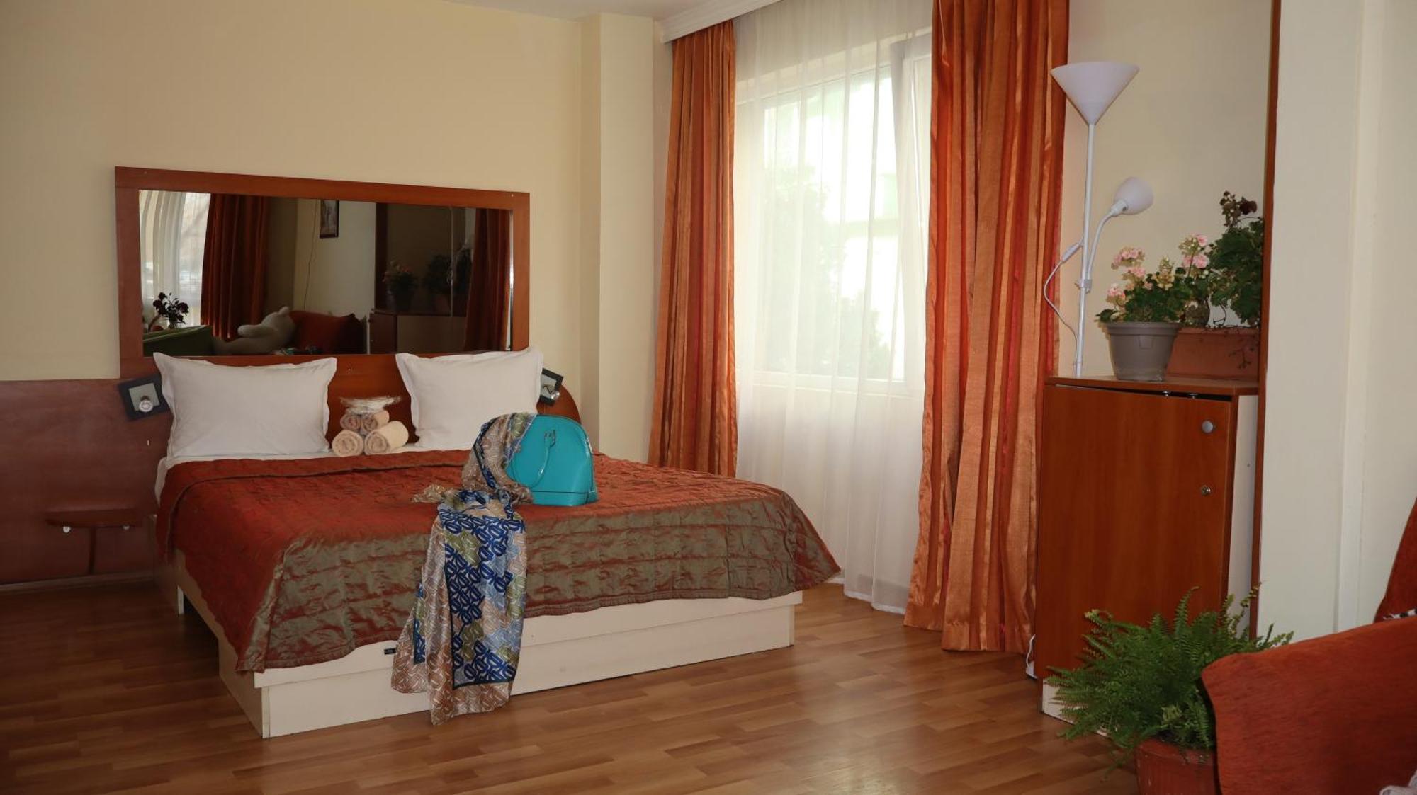 Hotel Palitra 瓦爾納 外观 照片